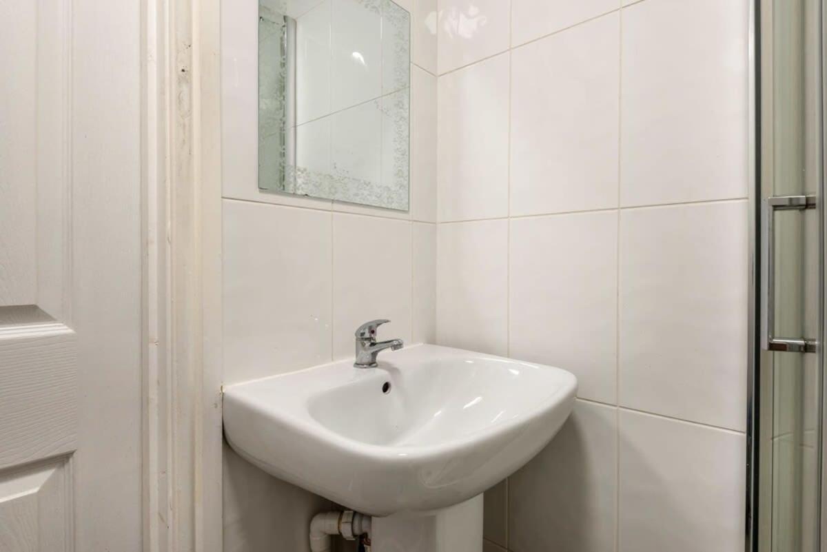 Modern & Bright Budget Studio In Central Doncaster Apartment Exterior photo