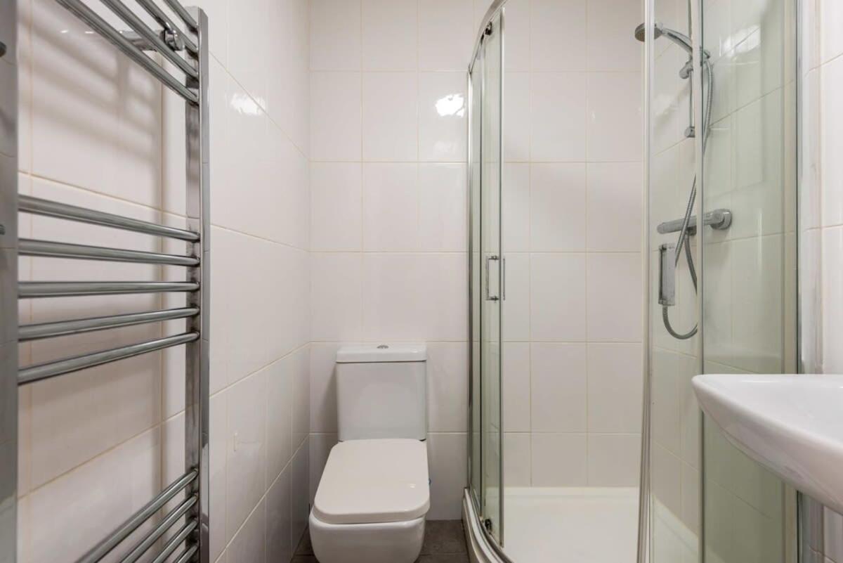 Modern & Bright Budget Studio In Central Doncaster Apartment Exterior photo