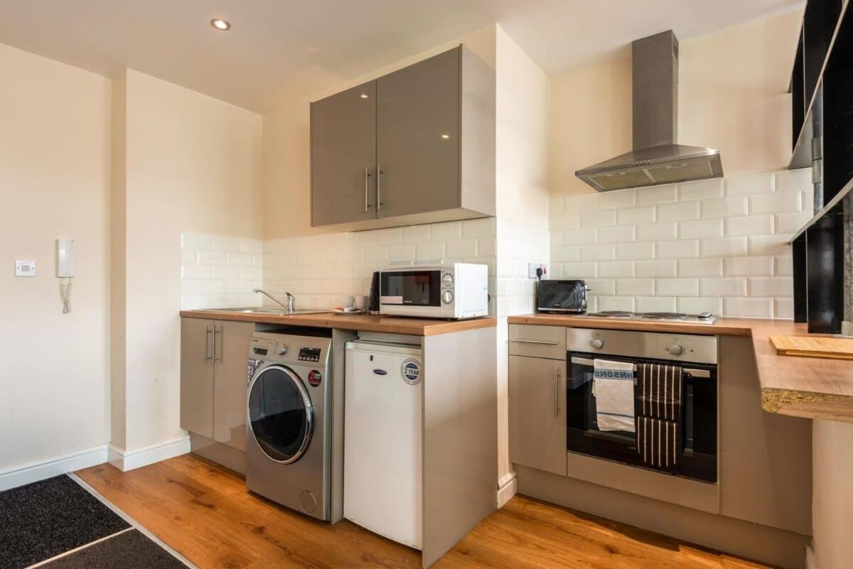 Modern & Bright Budget Studio In Central Doncaster Apartment Exterior photo