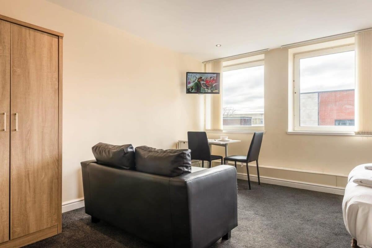 Modern & Bright Budget Studio In Central Doncaster Apartment Exterior photo